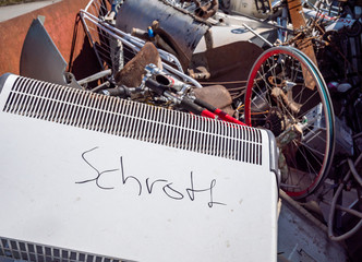 Container mit Schrott Metallschrott Recycling