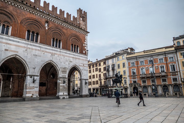 Fototapeta na wymiar Gothic palace in Piacenza