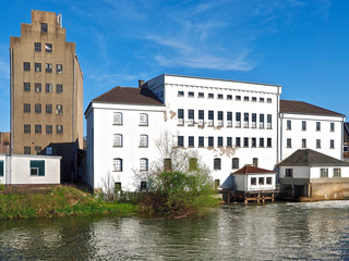 Obraz premium Beautiful cityscape of Grevenbroich Wevelinghoven in Germany with Erft river