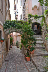 Plakat A narrow street in a small village in central Italy