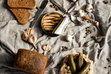 sprats garlic bread fish
