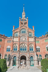 Fototapeta na wymiar Saint Pau hospital entrance located at Barcelona, Spain