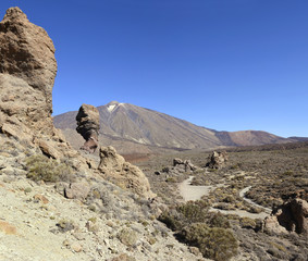 Espagne, Tenerife, les Roques de Garcia avec la vue sur le EL Teide
