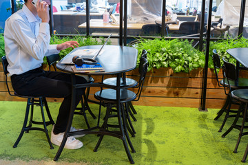 コワーキングスペース　シェアオフィス　テレワーク　イメージ