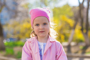  girl, pink hat and jacket, city autumn