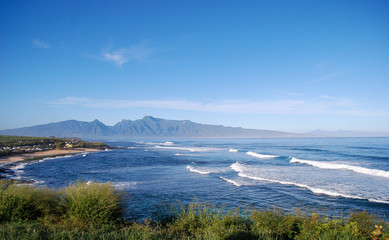 Fototapeta na wymiar view of the coast of the sea Maui surf beach
