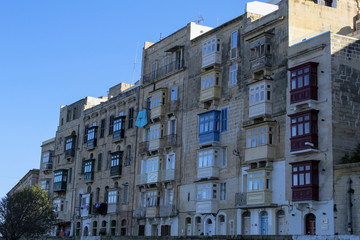 discovering the balconies of Valletta in Malta