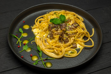 spaghetti with pesto