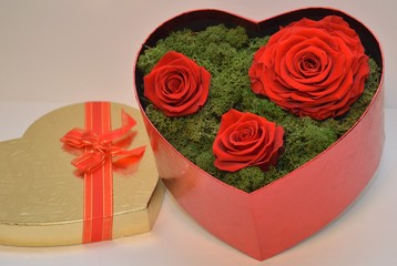 heart shaped box with roses