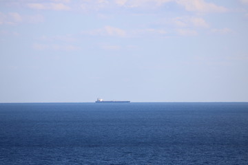 Obraz premium ship in the sea