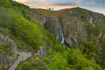 Pitoes das junias cascata
