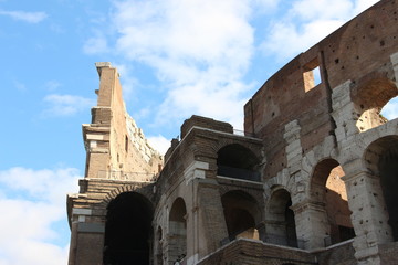 domenica mattina a roma al colosseo