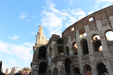 domenica mattina a roma al colosseo