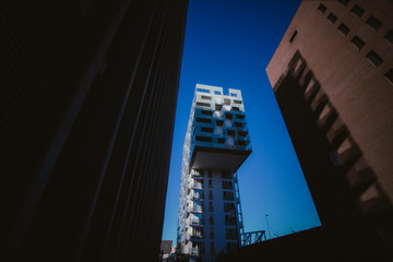Naklejka premium modern office building