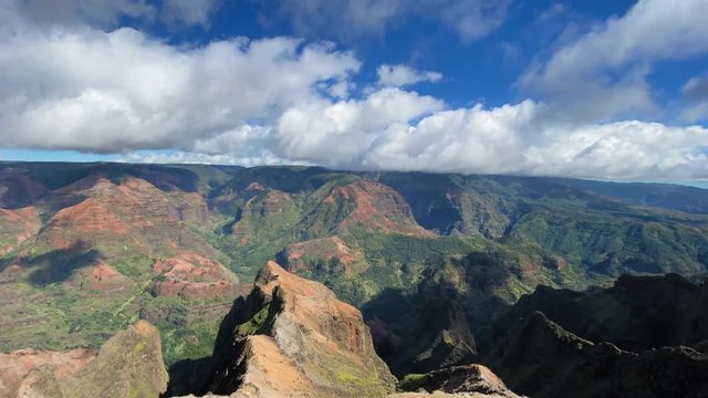 Tima lapse. Spectacular aerial footage of the stunningly beautiful blue and turquoise ocean and coastline with paradise nature and a small coastal settlement. Fantastic travel destination. Hawaii. 4K