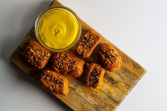 Soft Pretzel Nuggets With Mustard