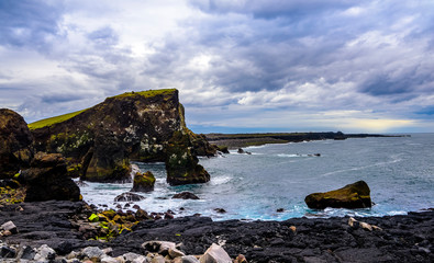 Fototapeta na wymiar Beautiful rugged Iceland coast seascape