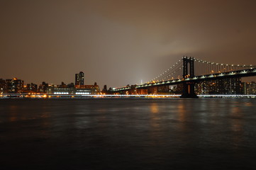 brooklyn bridge and manhattan skyline