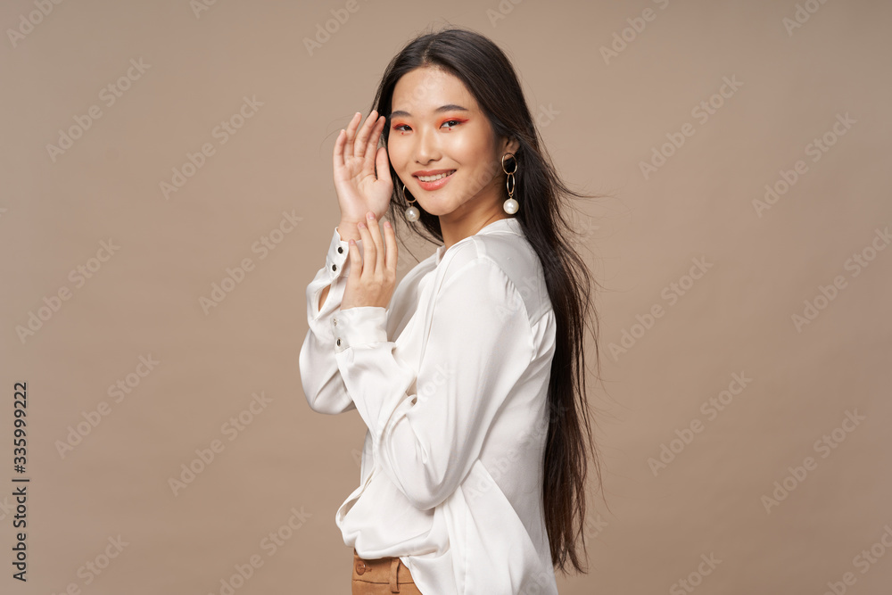 Wall mural portrait of a young woman