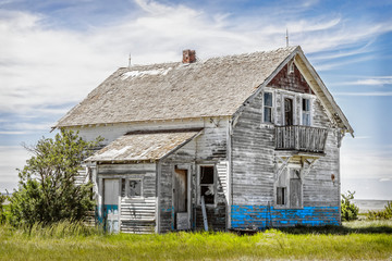 Fototapeta na wymiar Old Farm House