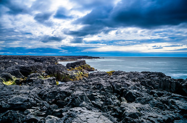 Fototapeta na wymiar Beautiful rugged Iceland seascape