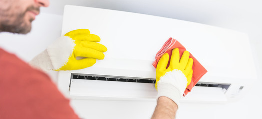 Aircondition service and maintenance, fixing AC unit and cleaning the filters.