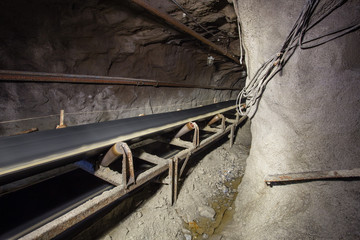 Conveyor gallery ore in underground mine