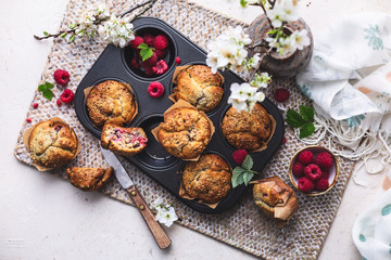 Fototapeta premium Muffins de Framboises et Noisettes