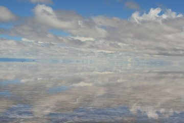 ボリビア　ウユニ塩湖　鏡貼り