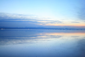 ボリビア　ウユニ　朝日2