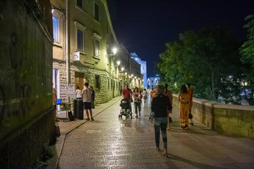 Obraz premium Night view of the streets of the historic center of Bari in Puglia, Italy.