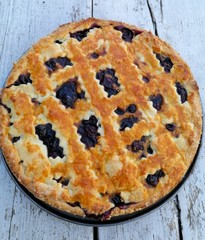 gedeckter Kirschkuchen