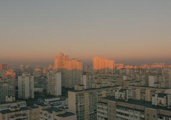 Fototapeta na wymiar sunset on the city