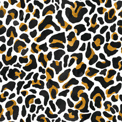 Animal seamless pattern  texture. Repeating leopard or jaguar fur background for textile design, wrapping paper.  Wild animal skin print. Hand drawn watercolor texture isolated on white.