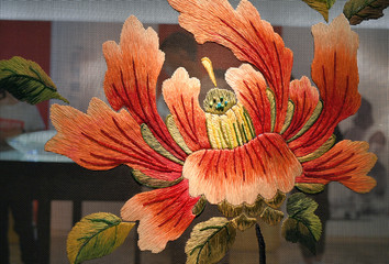 Flower patterns on Chinese embroidery crafts