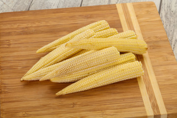 Raw baby corn