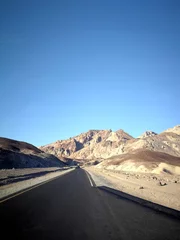 Küchenrückwand glas motiv Blau Schöner Highway durch die Wüste des Death Valley
