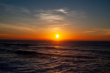 Naklejka premium Sunset over the sea.