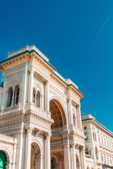 Fachada da galeria Vitório Emanuelle em Milão