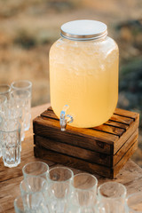 elegant wedding decorations made of natural flowers