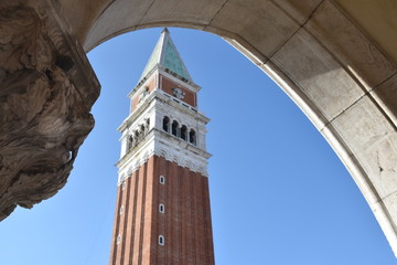 campanile di san marco in venice italy - obrazy, fototapety, plakaty