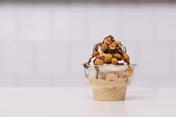 soft serve sundae