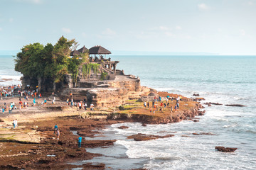 Fototapeta premium Tanah Lot bali the temple sea