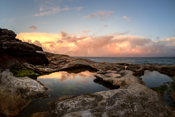 Fototapeta na wymiar Sunrise by the sea, Bronte Beach, Sydney Australia