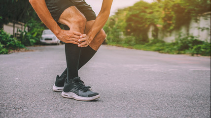 Sport Runner man knee pain can not run photos design banner