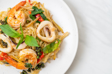  stir fried spicy noodles with sea food