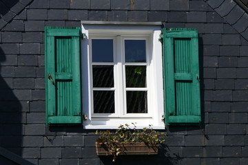 grüne Fensterläden Bergisches Land