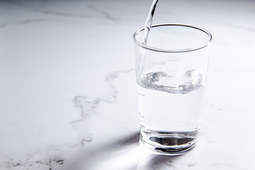 水、グラス、コップ、飲む、ペットボトル