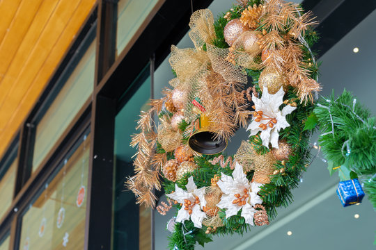 Xmas decorate on celling.