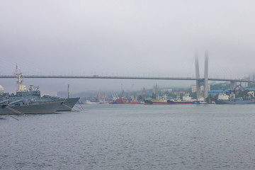 Sea port, bay, harbor.